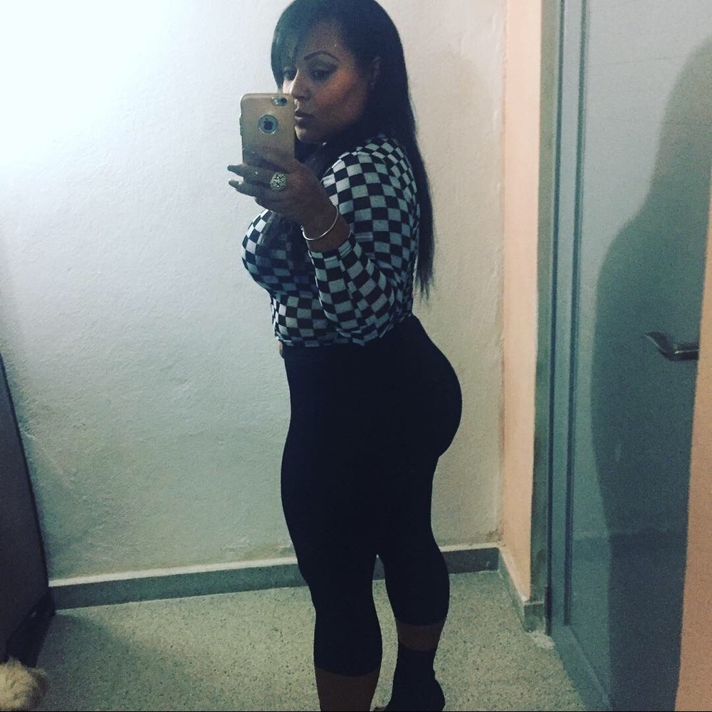 Meet your Posher, Yesenia